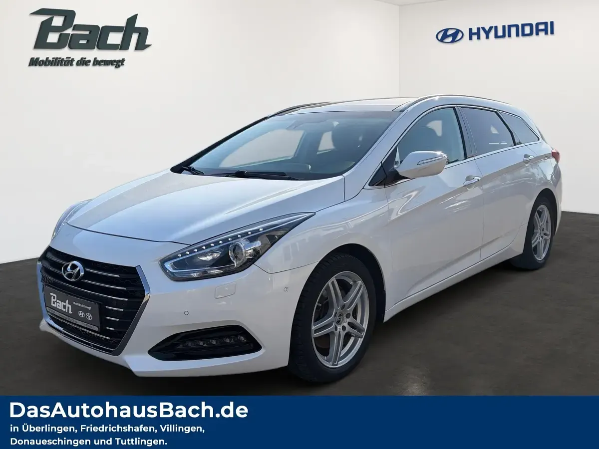 Gebraucht Hyundai i40 Premium 141 PS (103 kW) 2017 Kombi