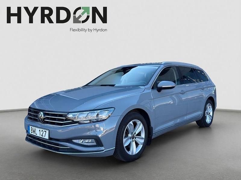 Grau Gebraucht 2022 VW Passat GT Limousine | 24.900 € (Fairer Preis) - Bild 1/4