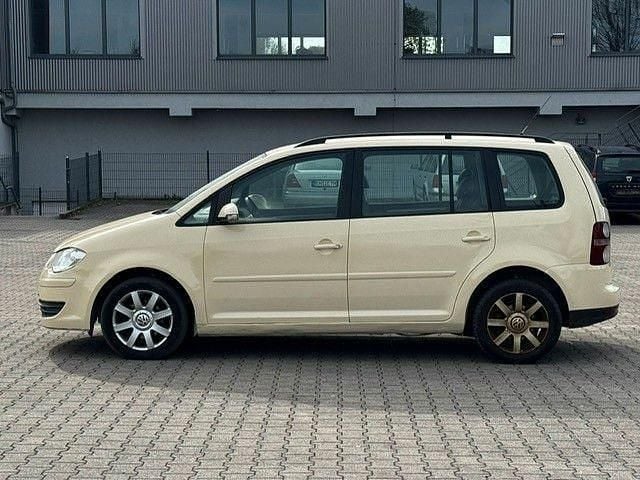 Gebraucht VW Touran Trendline 105 PS (77 kW) 2007 Beige Van / Kleinbus