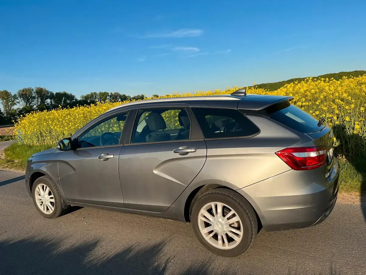 Second-hand Lada Vesta 122 CP (89 kW) 2019 Gri Break