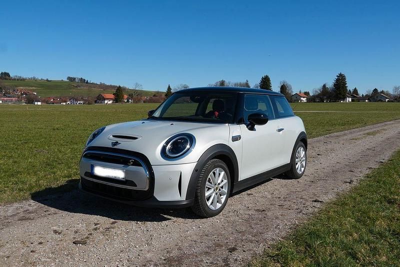 Second-hand Mini Cooper 135 kW (184 CP) 2022 Alb Hatchback