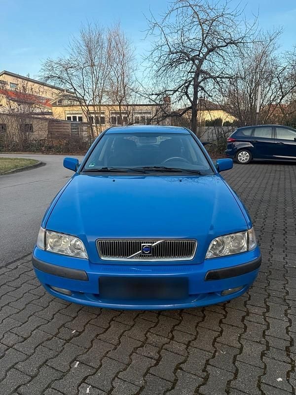 Gebraucht Volvo V40 109 PS (80 kW) 2001 Blau Kombi