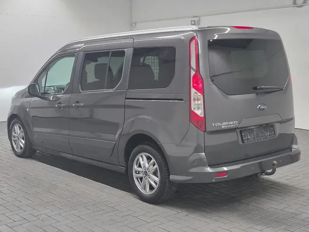 Gebraucht Ford Tourneo Titanium 120 PS (88 kW) 2020 Magneticgrau (metallic) Van / Kleinbus