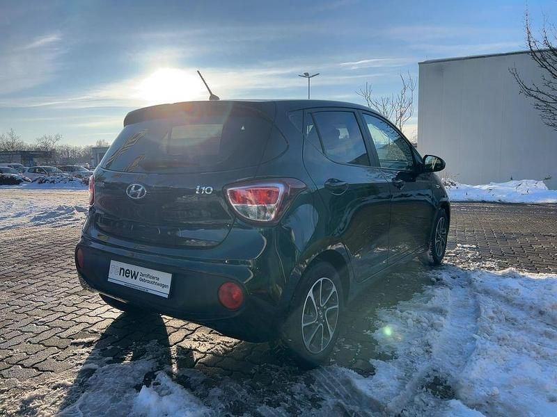 Gebraucht Hyundai i10 Trend 67 PS (49 kW) 2018 Phantom black. / mic (schwarz) Kleinwagen
