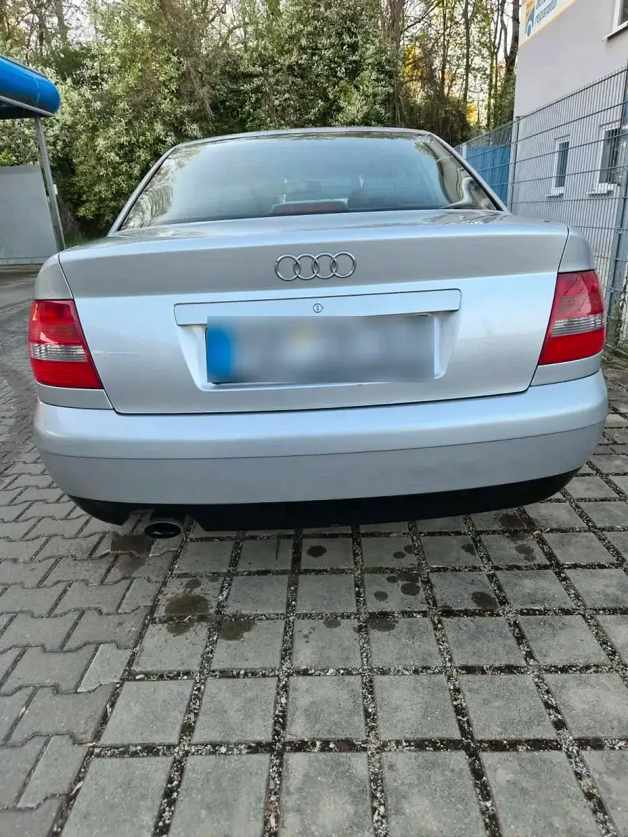 Occasion Audi A4 125 ch (91 kW) 1999 Argent Berline