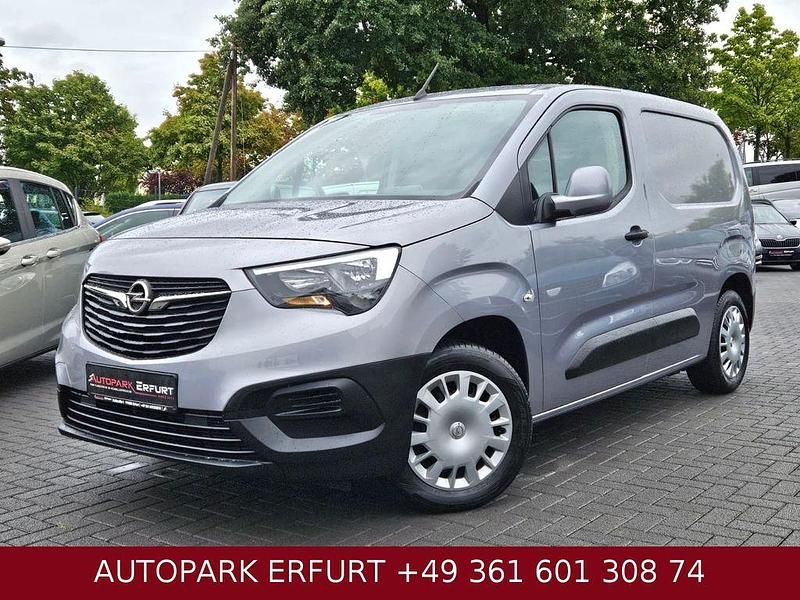 Grau Gebraucht 2019 Opel Combo Edition Van / Kleinbus | 9.990 € (Teuer) - Bild 1/4