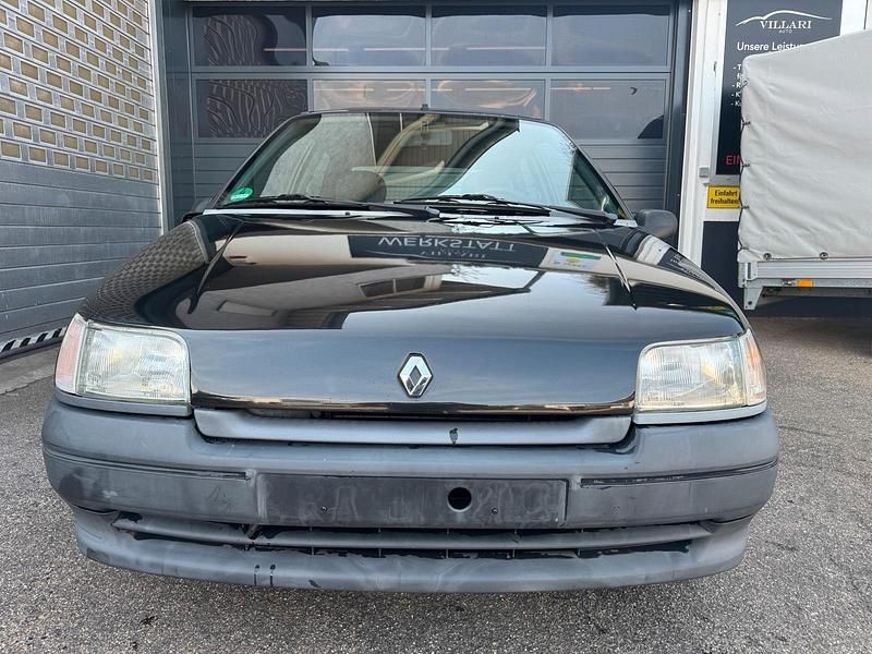 Gebraucht Renault Clio 54 PS (39 kW) 1995 Grau Kleinwagen