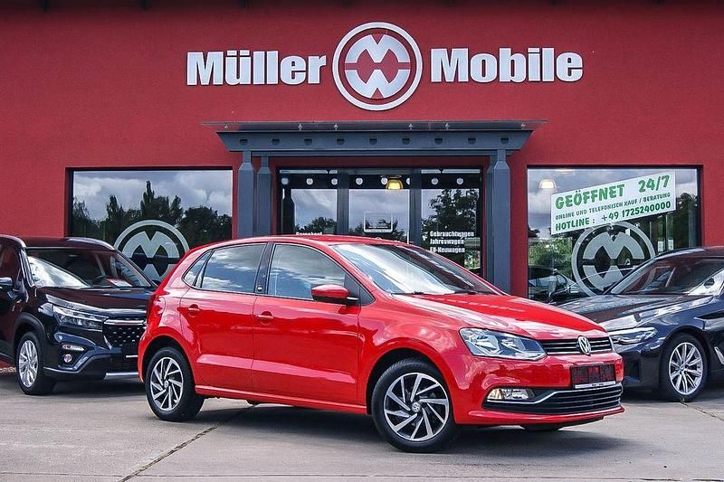 Rot Gebraucht 2017 VW Polo Sound Limousine | 10.900 € (Etwas zu teuer) - Bild 1/4