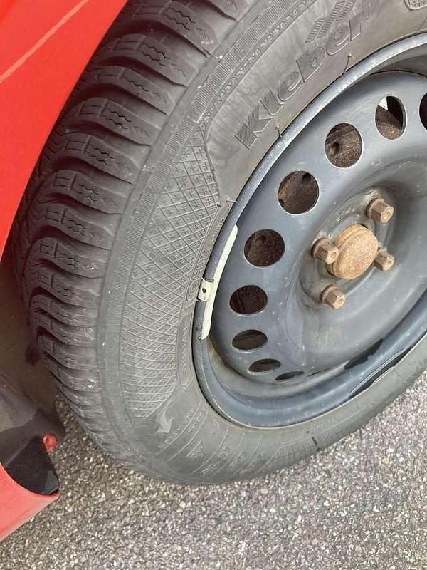 Gebraucht Opel Corsa Edition 101 PS (74 kW) 2010 Rot Kleinwagen