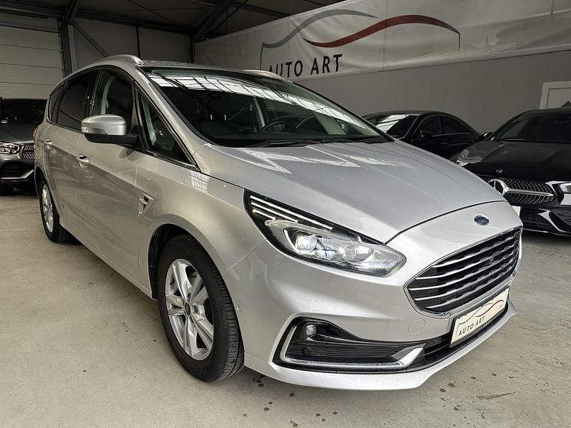 Gebraucht Ford S-MAX Titanium 150 PS (110 kW) 2022 Silber Van / Kleinbus