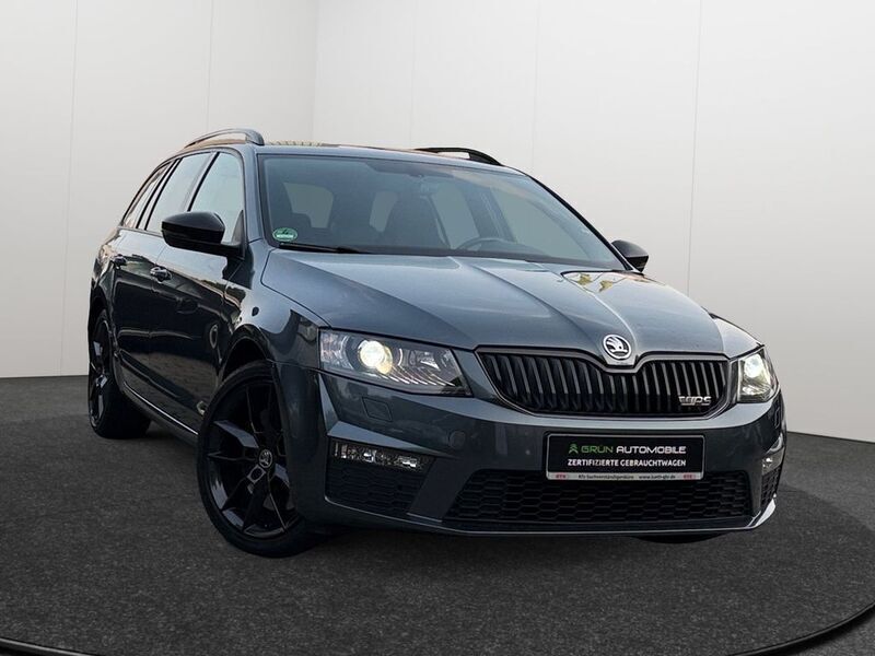 Grau Gebraucht 2016 Skoda Octavia RS Kombi | 17.950 € (Fairer Preis) - Bild 1/4