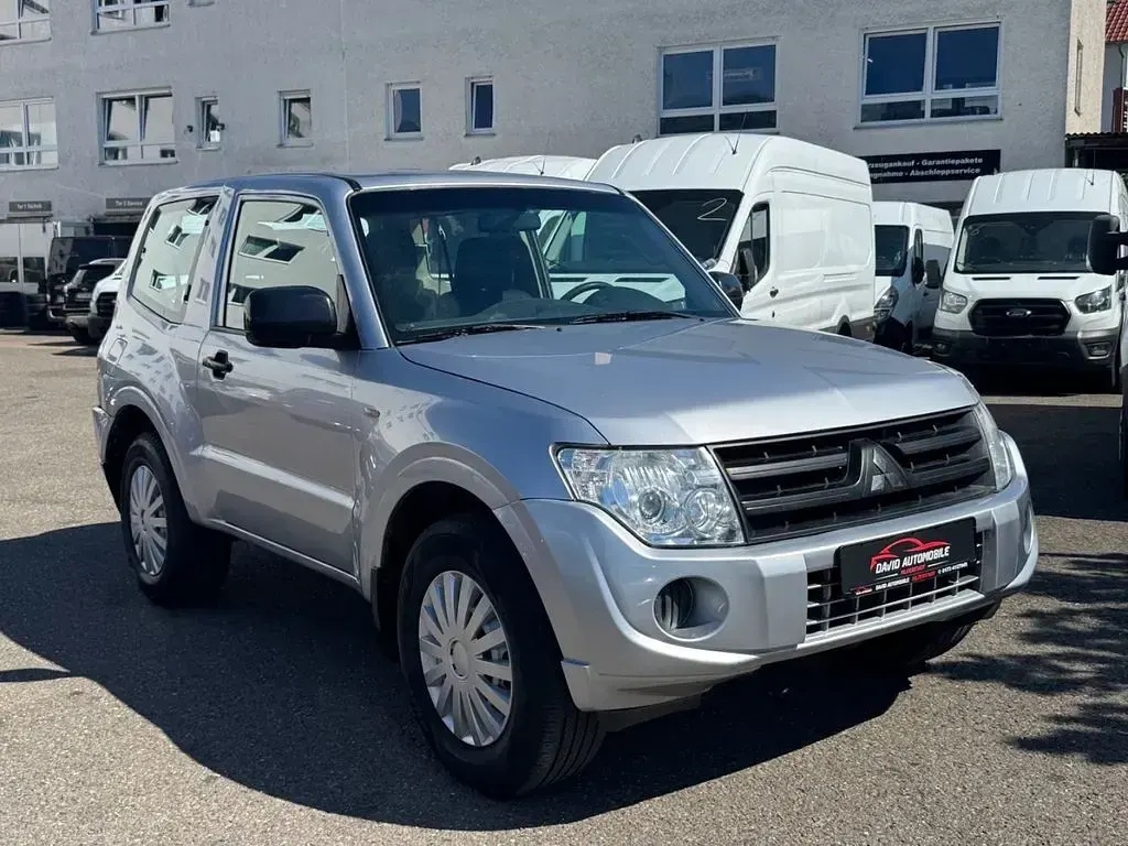Gebraucht Mitsubishi Pajero 200 PS (147 kW) 2013 Silber SUV