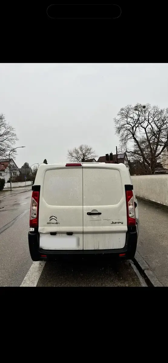 Käytetty Citroën Jumpy 130 HP (95 kW) 2014 Musta Tila-auto