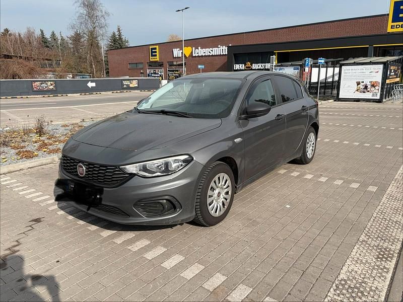 Gebraucht Fiat Tipo Pop 70 PS (51 kW) 2017 Grau Limousine
