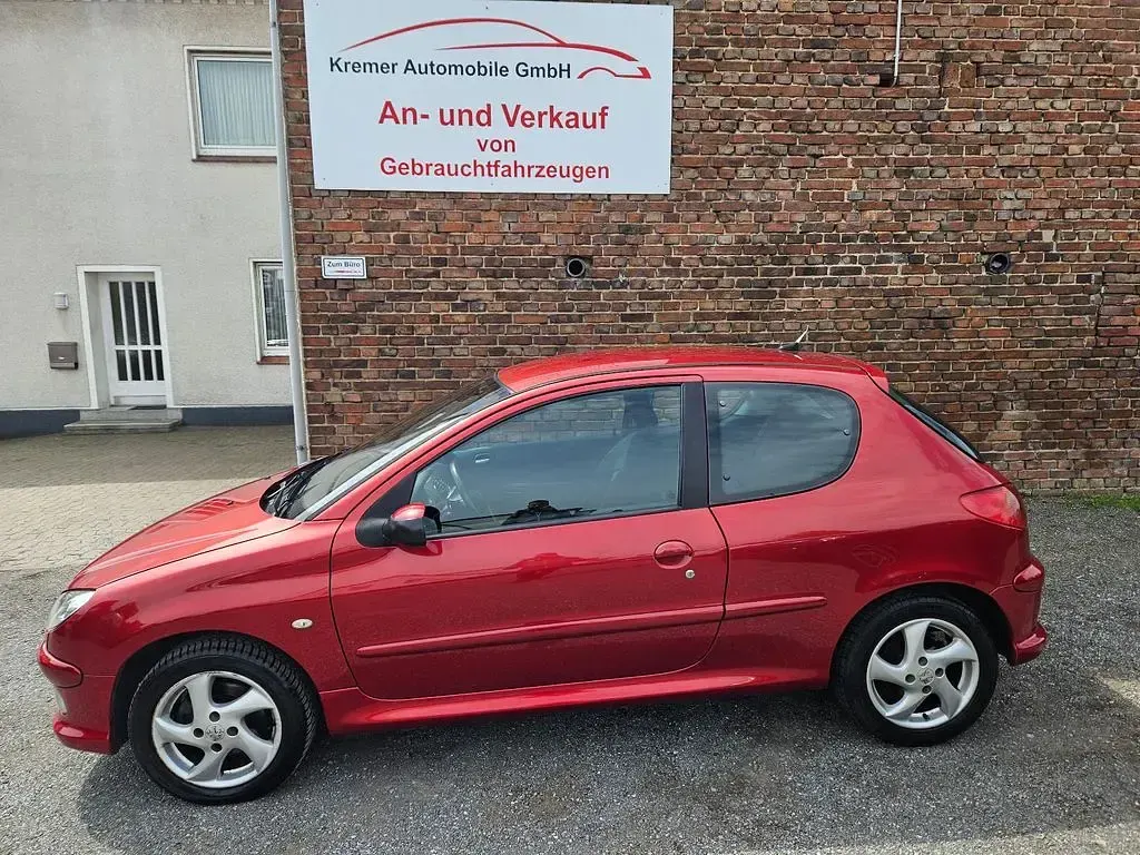 Gebraucht Peugeot 206 Tendance 109 PS (80 kW) 2005 Rot Kleinwagen