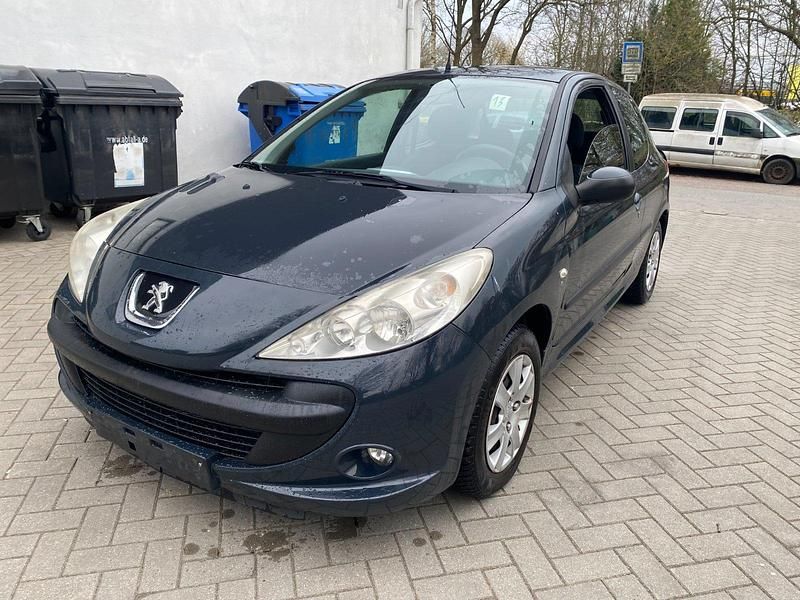 Gebraucht Peugeot 206 Basis 75 PS (55 kW) 2009 Schwarz Kleinwagen