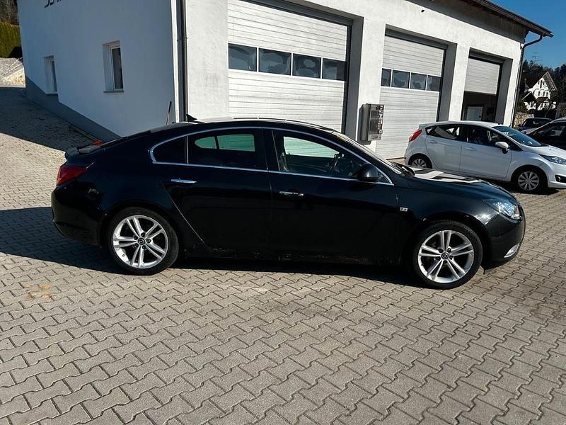 Gebraucht Opel Insignia Innovation 131 PS (96 kW) 2013 Schwarz Limousine