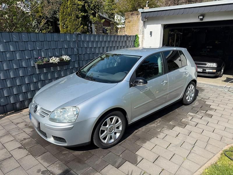 Gebraucht VW Golf IV 140 PS (102 kW) 2004 Silber Limousine