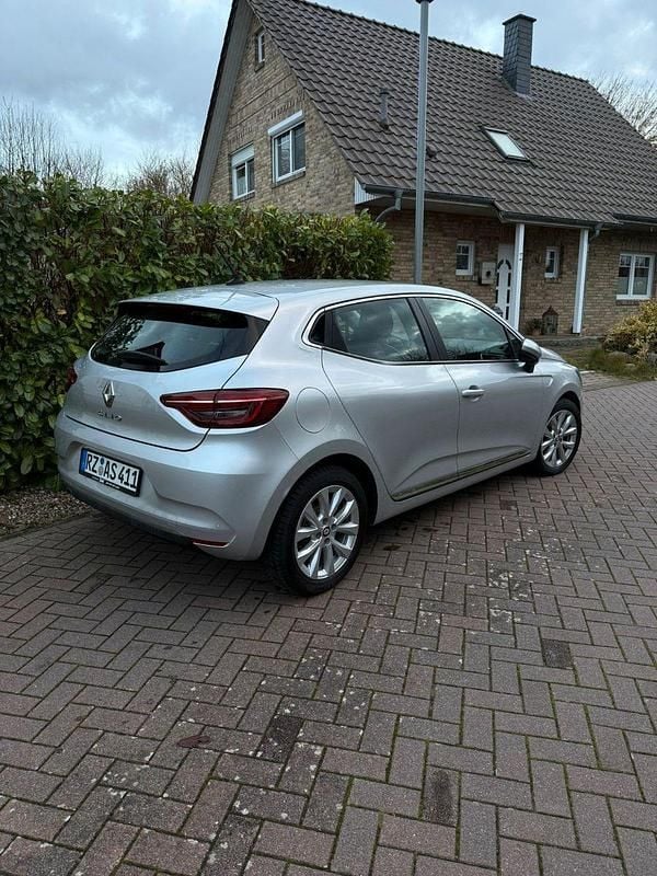Gebraucht Renault Clio V Intens 91 PS (66 kW) 2021 Silber Limousine
