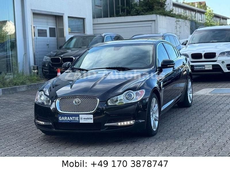 Schwarz Gebraucht 2010 Jaguar XF Premium Luxury Limousine | 10.599 € (Etwas zu teuer) - Bild 1/4