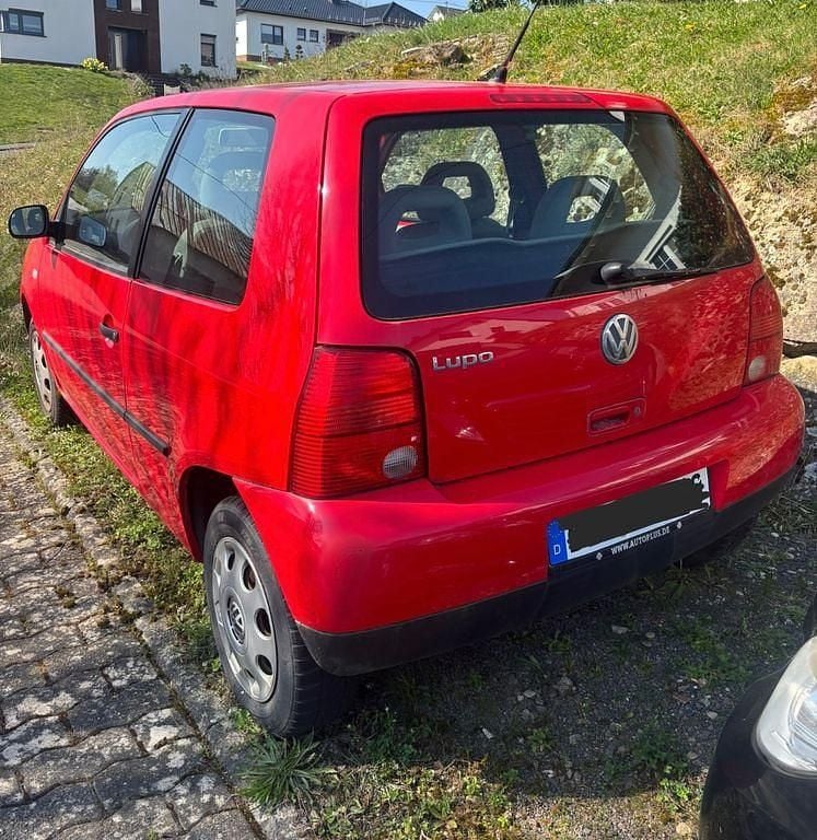Używany VW Lupo 50 KM (36 kW) 2000 Czerwony Hatchback