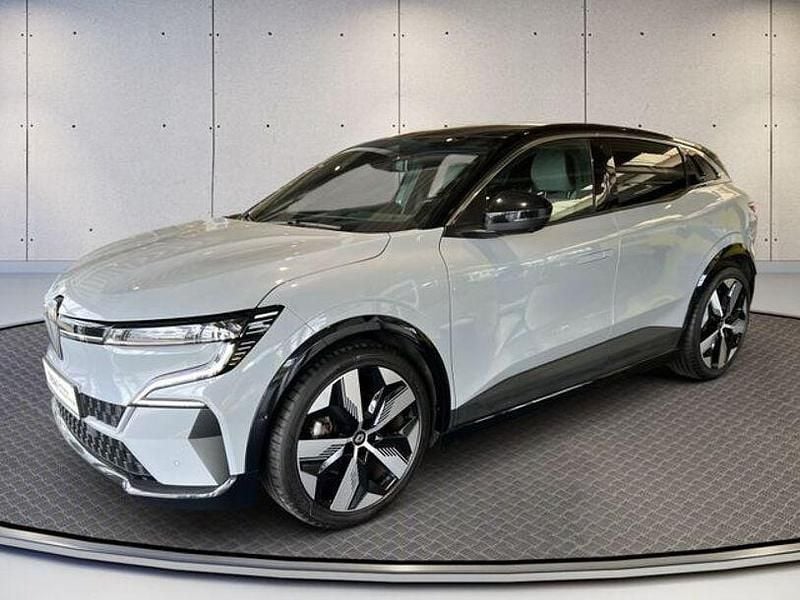 Grau Gebraucht 2023 Renault Mégane IV Limousine | 27.790 € - Bild 1/4