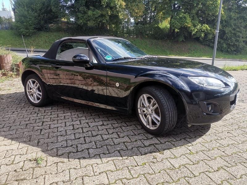 Schwarz Gebraucht 2010 Mazda MX5 Cabrio | 5.750 € - Bild 1/4
