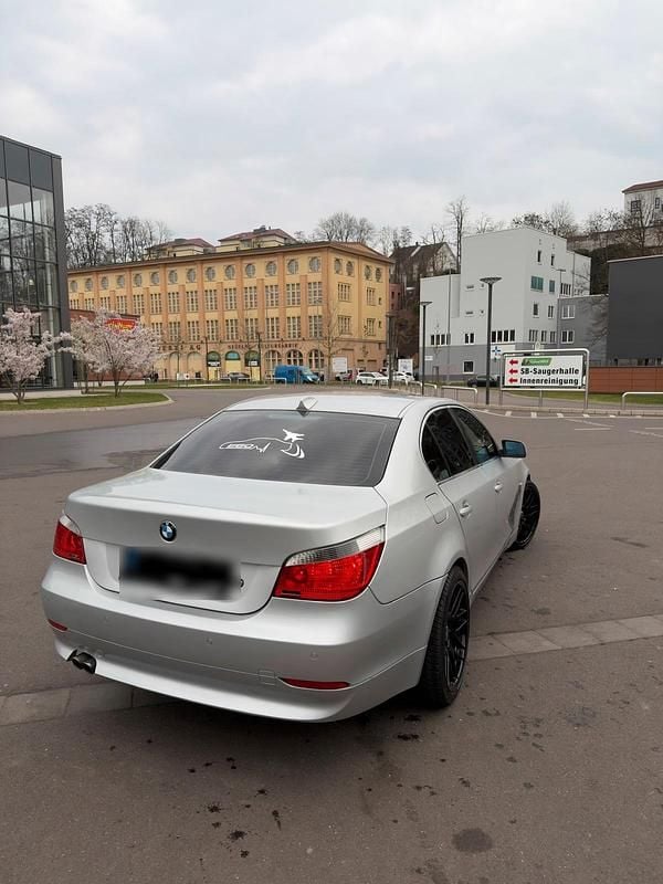 Gebraucht BMW 523 177 PS (130 kW) 2007 Silber Limousine