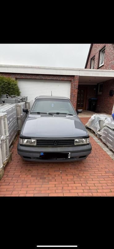 Grau Gebraucht 1993 VW Polo Coupé | 1.399 € - Bild 1/4