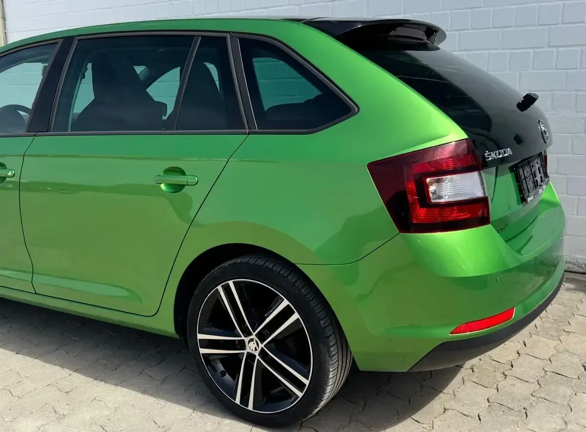 Używany Skoda Rapid Style 105 KM (77 kW) 2014 Zielony Hatchback