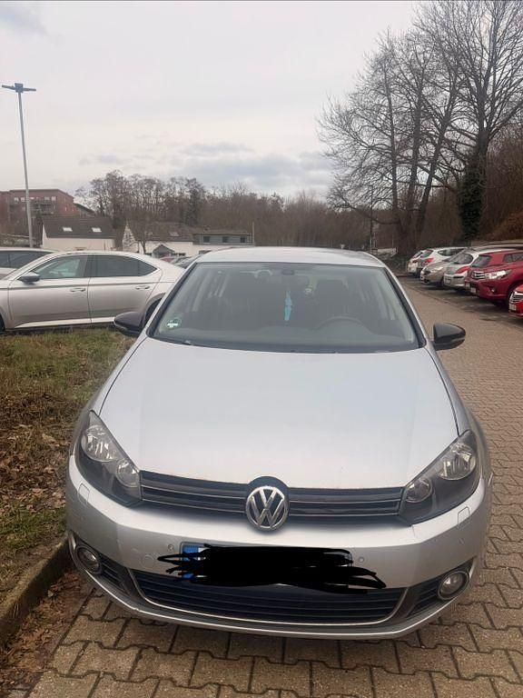 Gebraucht VW Golf VI 105 PS (77 kW) 2011 Schwarz Kleinwagen