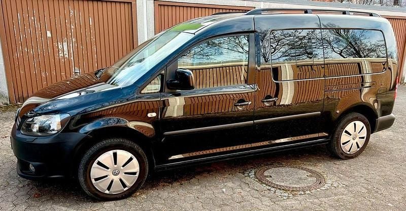 Gebraucht VW Caddy 105 PS (77 kW) 2011 Schwarz Van / Kleinbus
