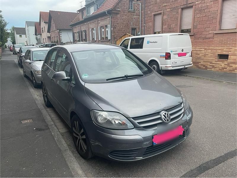 Grau Gebraucht 2005 VW Golf IV Kleinwagen | 1.999 € (Etwas zu teuer) - Bild 1/4