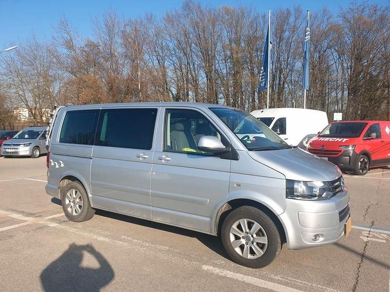 Gebraucht VW Caravelle 136 PS (100 kW) 2011 Grau Van / Kleinbus