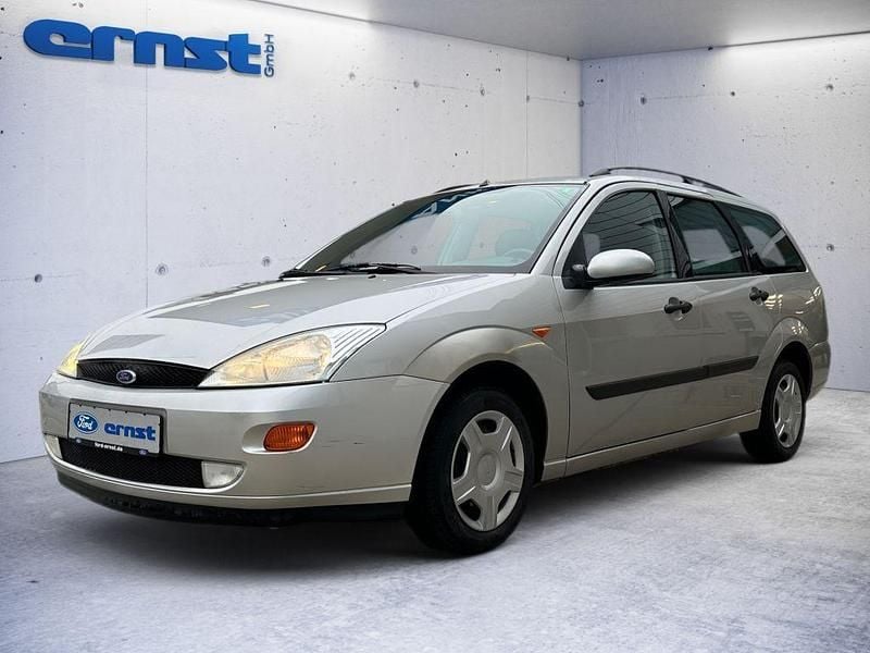 Silber Gebraucht 2001 Ford Focus Futura Kombi | 2.990 € (Teuer) - Bild 1/4