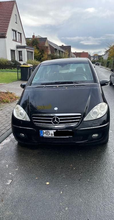 Schwarz Gebraucht 2007 Mercedes A180 Classic Kombi | 2.500 € - Bild 1/4