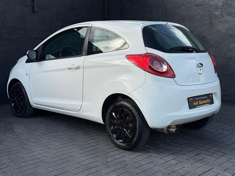 Gebraucht Ford Ka Trend 69 PS (50 kW) 2014 Weiß Kleinwagen