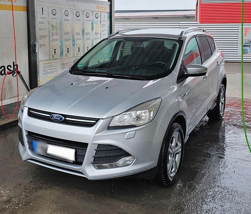Gebraucht Ford Kuga Trend 150 PS (110 kW) 2014 Silber SUV