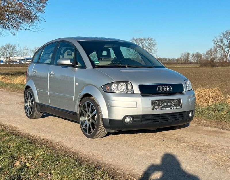 Silber Gebraucht 2002 Audi A2 S-Line Kleinwagen | 6.680 € (Teuer) - Bild 1/4