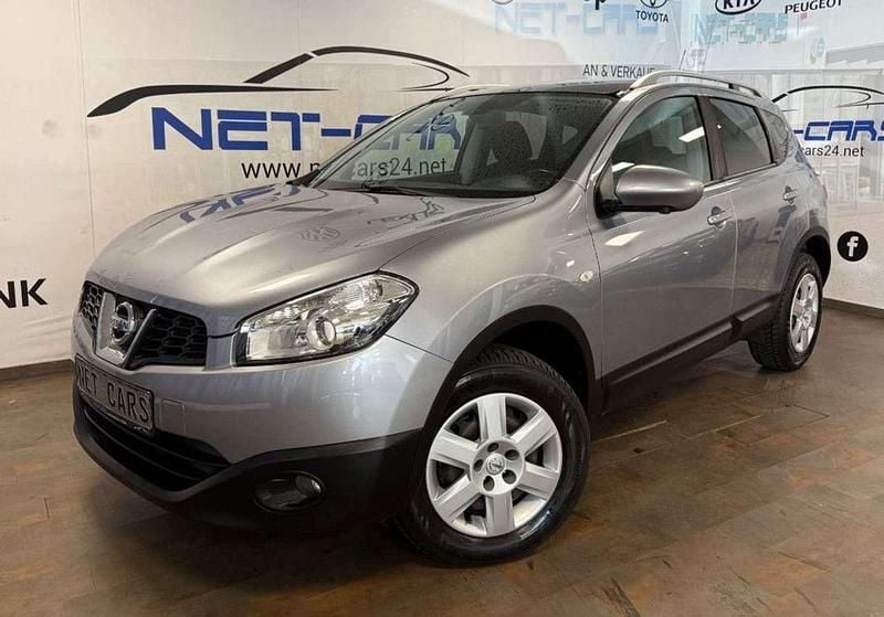 Grau Gebraucht 2012 Nissan Qashqai SUV | 7.750 € (Fairer Preis) - Bild 1/3