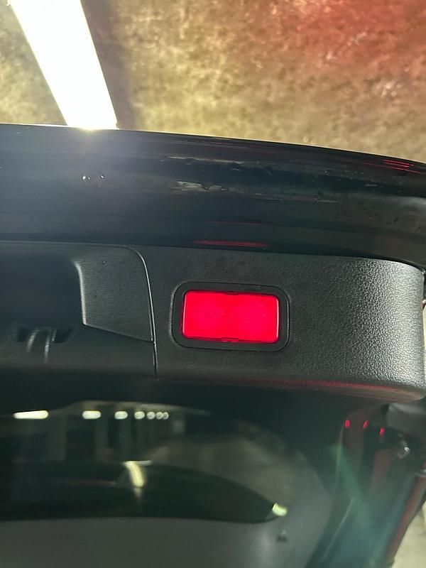 Gebraucht Mercedes B180 116 PS (85 kW) 2020 Schwarz Van / Kleinbus