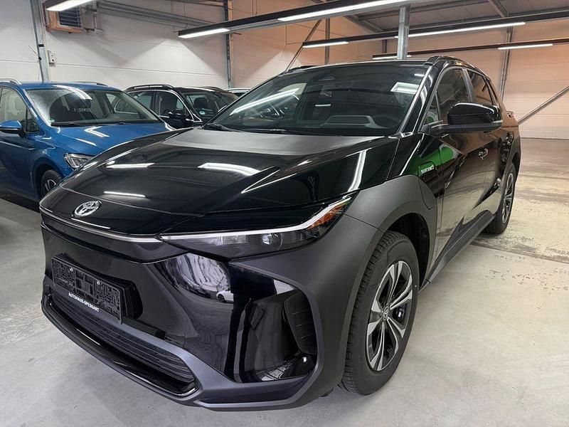 Gebraucht Toyota bZ4X 150 kW (204 PS) 2024 Schwarz SUV