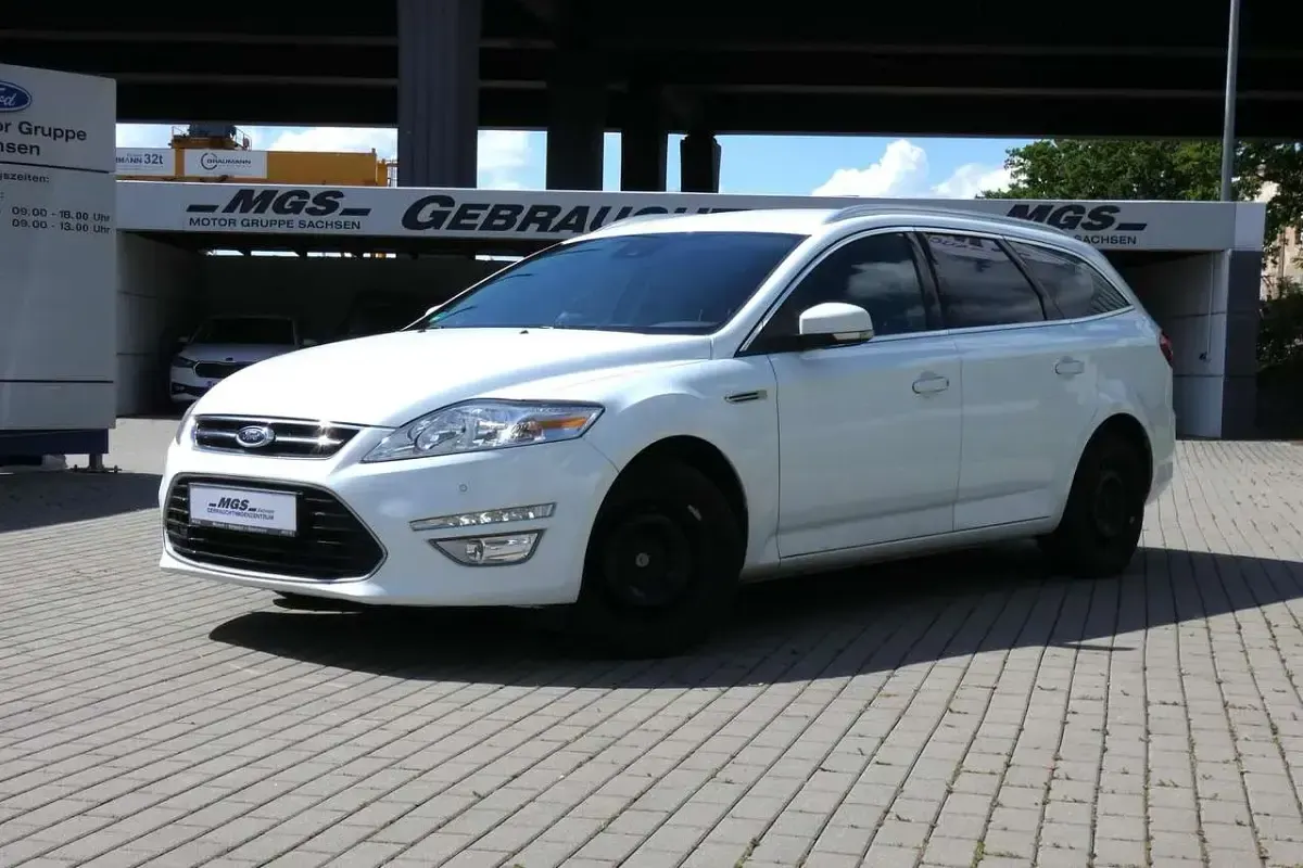 Gebraucht Ford Mondeo Business Edition 160 PS (117 kW) 2014 Frostweiß Kombi