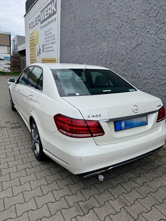 Gebraucht Mercedes E400 Avantgarde 333 PS (244 kW) 2014 Weiß Limousine