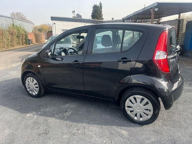 Gebraucht Suzuki Splash Club 94 PS (69 kW) 2011 Schwarz Kleinwagen