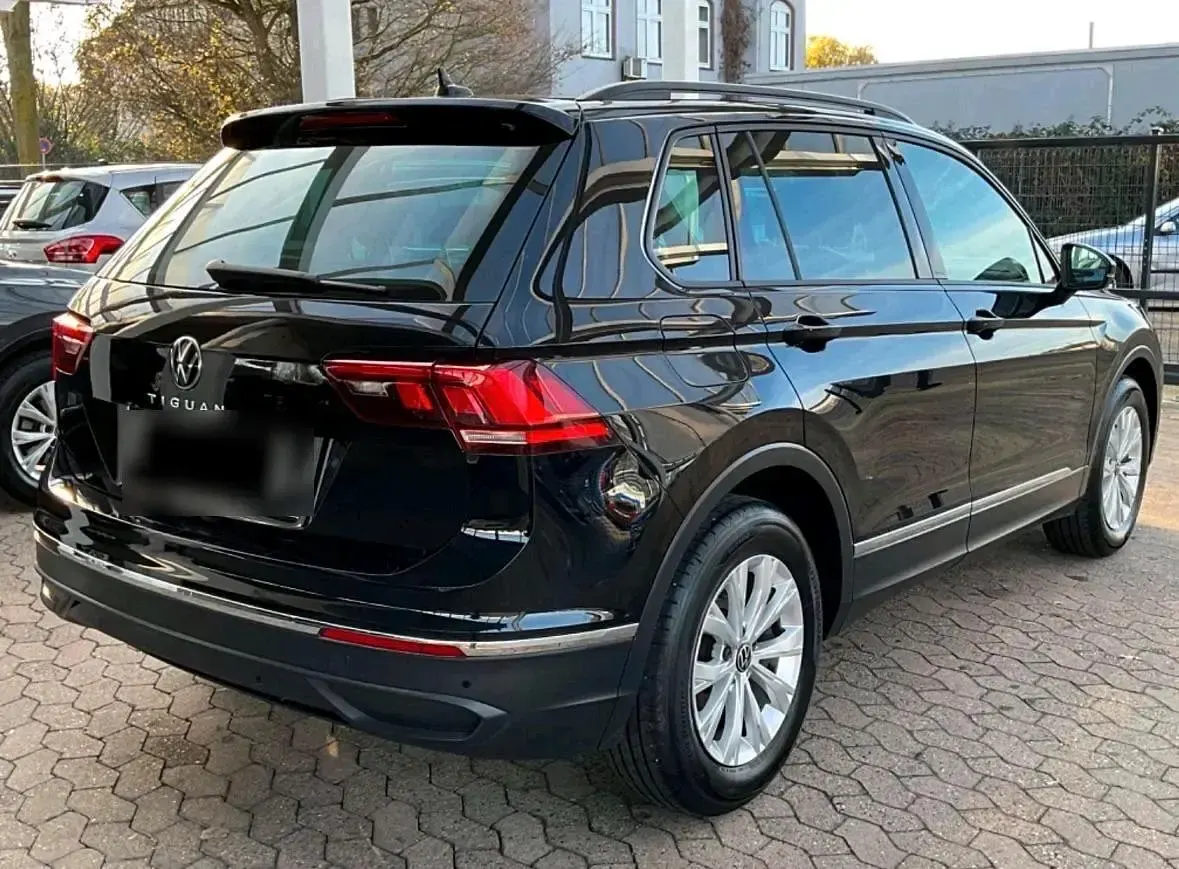 Usado VW Tiguan Allspace 150 HP (110 kW) 2023 Preto SUV
