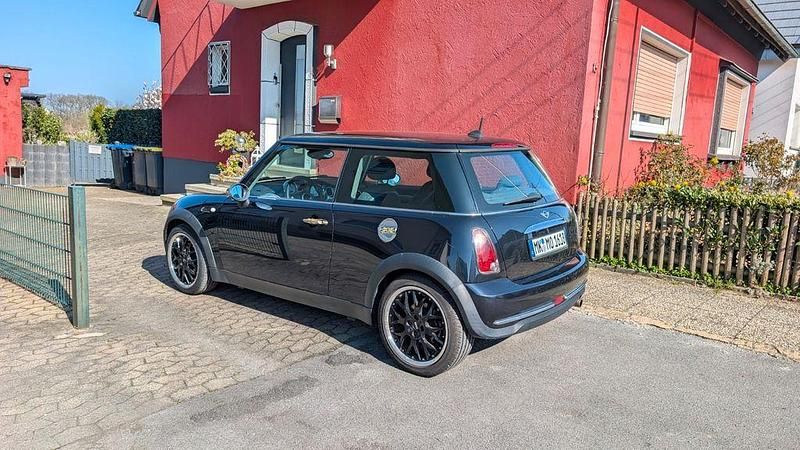 Gebraucht Mini ONE 90 PS (66 kW) 2007 Schwarz Kleinwagen