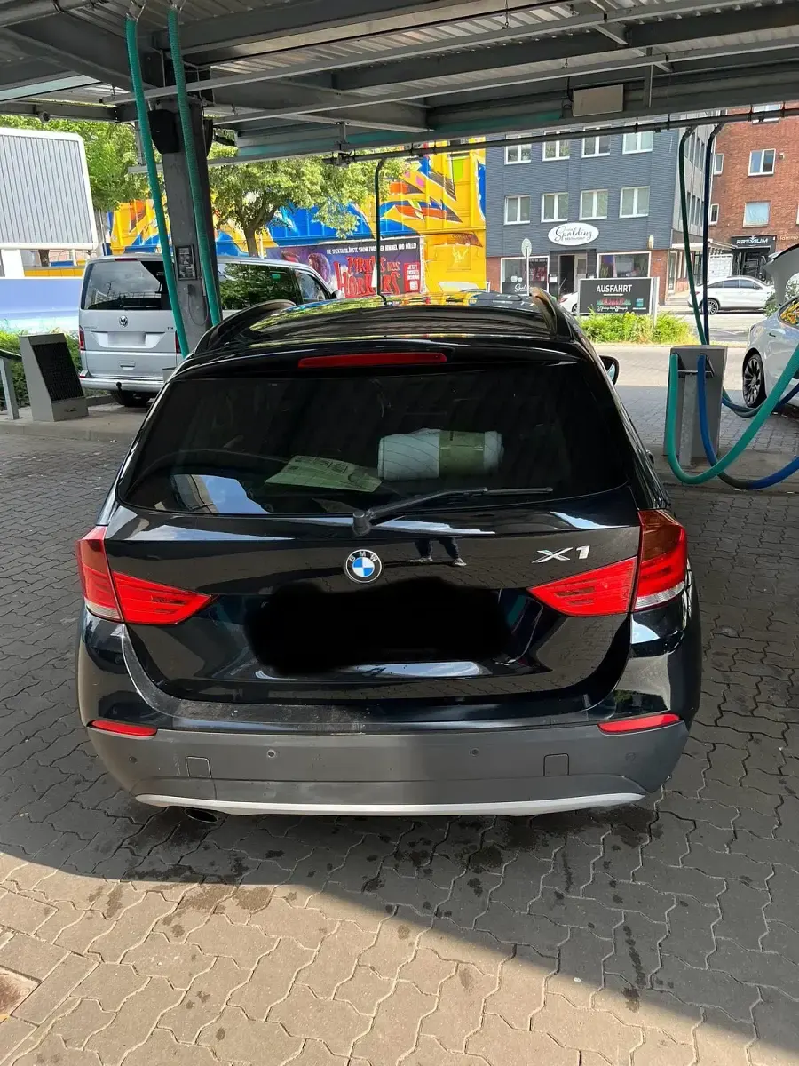 Gebraucht BMW X1 150 PS (110 kW) 2011 Schwarz SUV