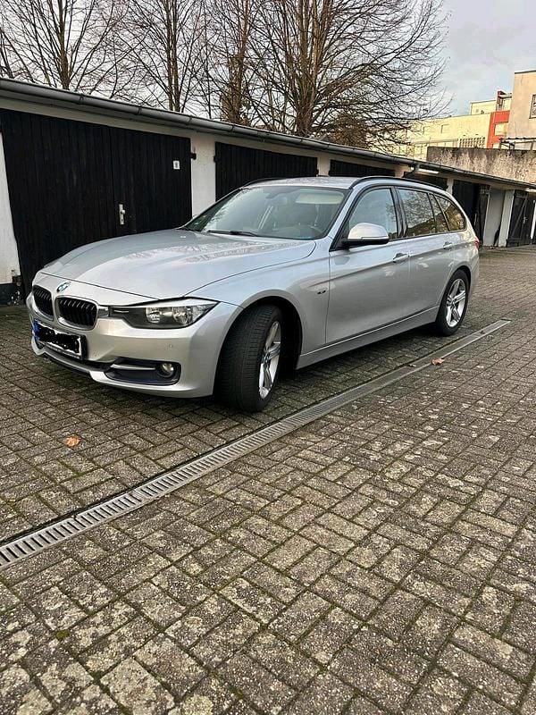Gebraucht BMW 316 150 PS (110 kW) 2014 Silber Kombi