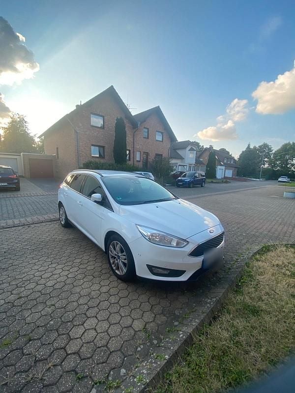 Usata Ford Focus 125 CV (91 kW) 2015 Bianco Station wagon